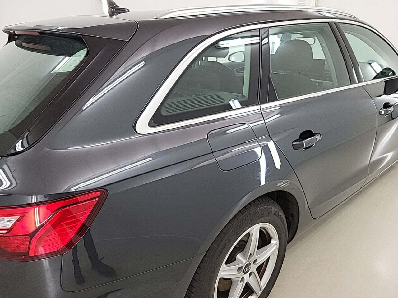 AUDI A4 AVANT 2.0 30 TDI BUSINESS EDITION AT photo