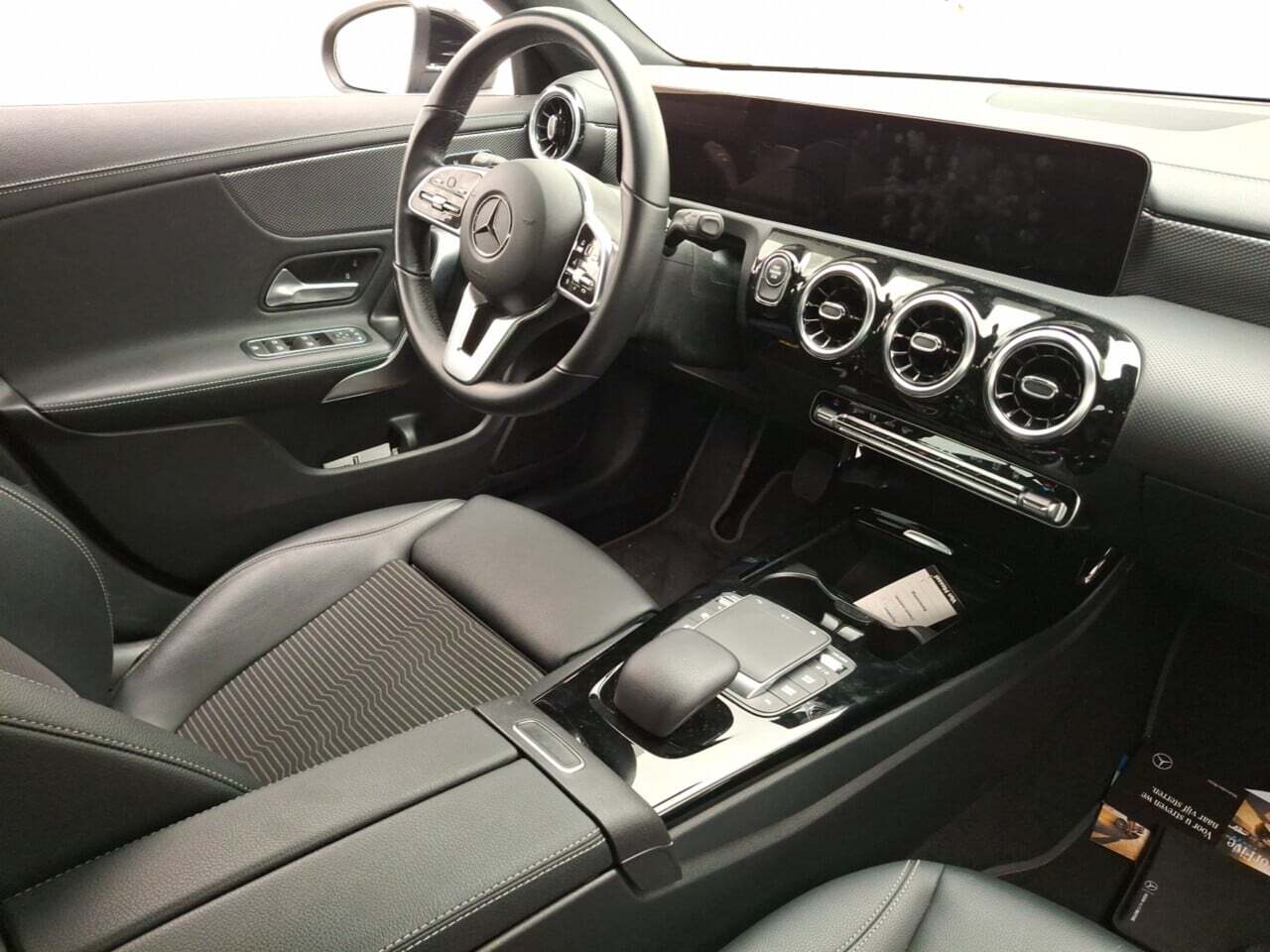 MERCEDES-BENZ CLA SHOOTING BRAKE 1.3 250 E 7G-DCT BUSINESS LINE photo