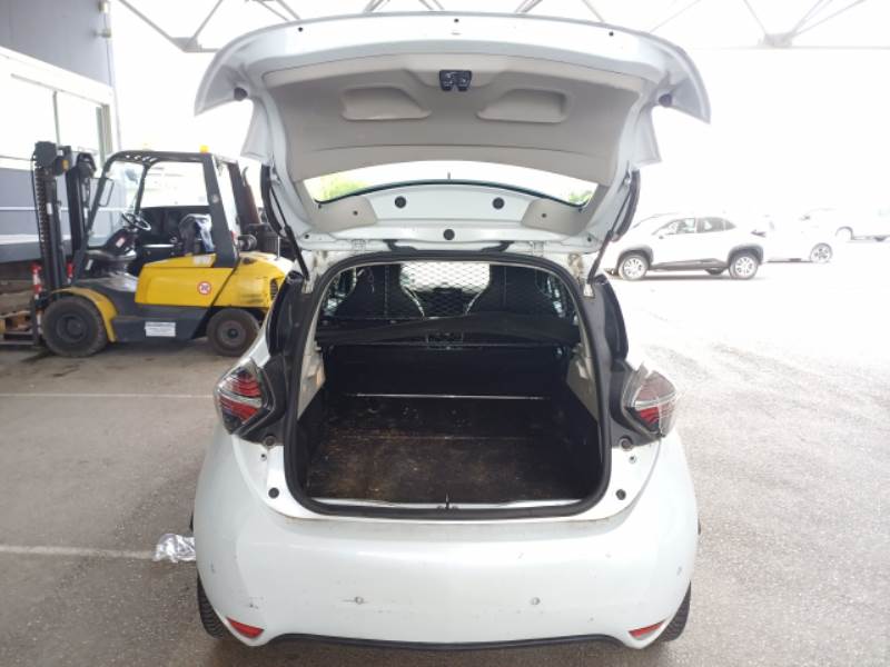 RENAULT ZOE / 2019 / 5P / BERLINA ZOE INTENS R135 (AUTOCARRO) photo