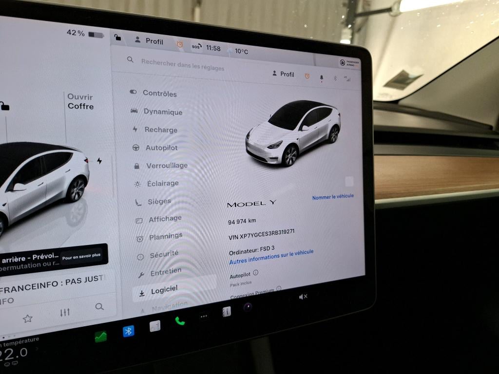 TESLA Model Y / 2021 / 5P / SUV RWD photo