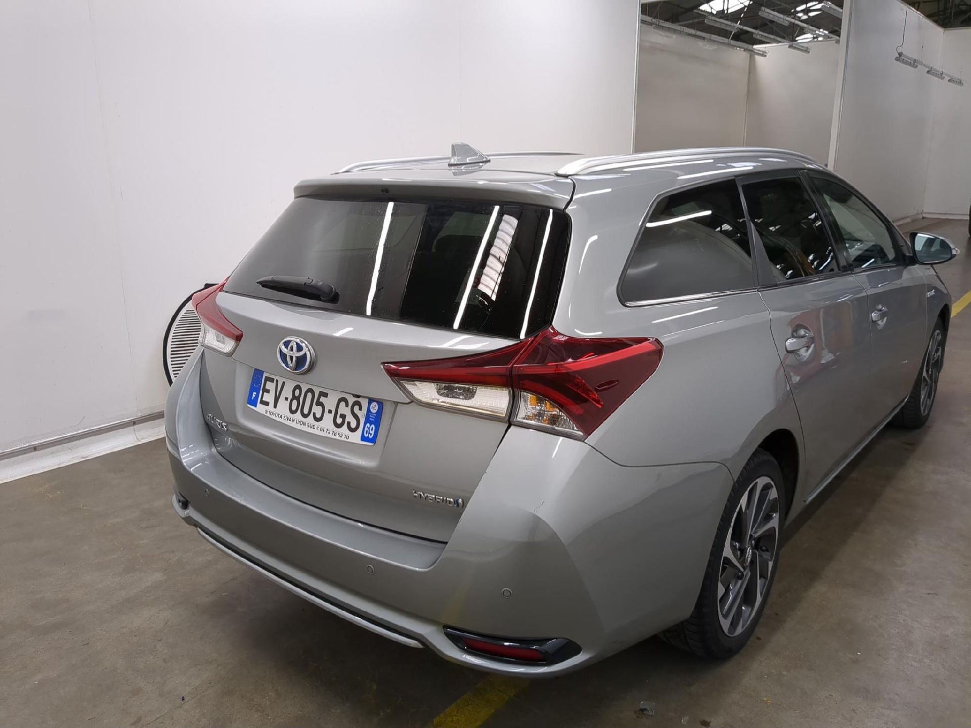 TOYOTA Auris Touring Sports 5p Break 1.8 HYBRID 136 CVT AUTO DESIGN BUSINESS photo