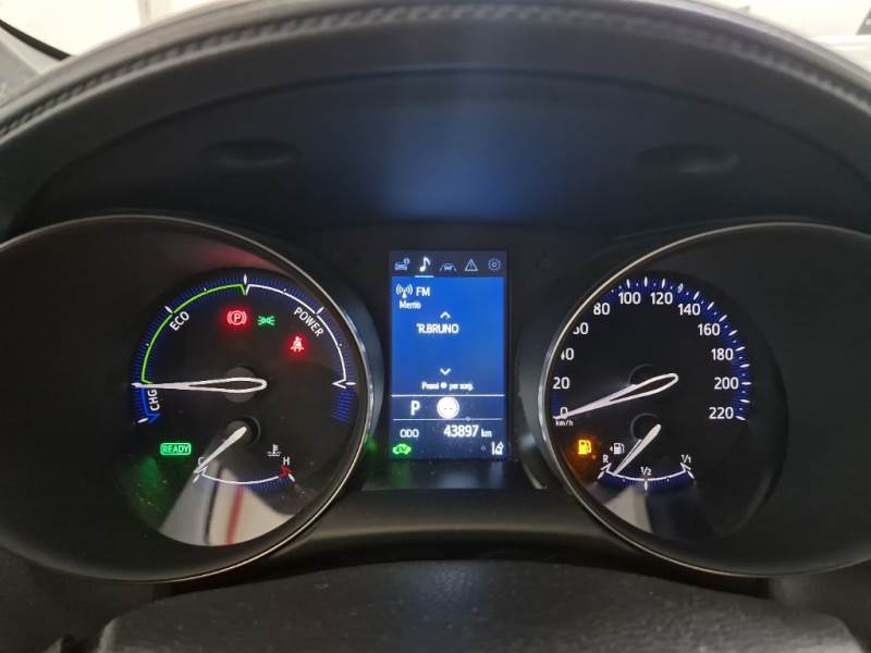 TOYOTA C-HR / 2019 / 5P / SUV 2.0H (184CV) E-CVT TREND photo