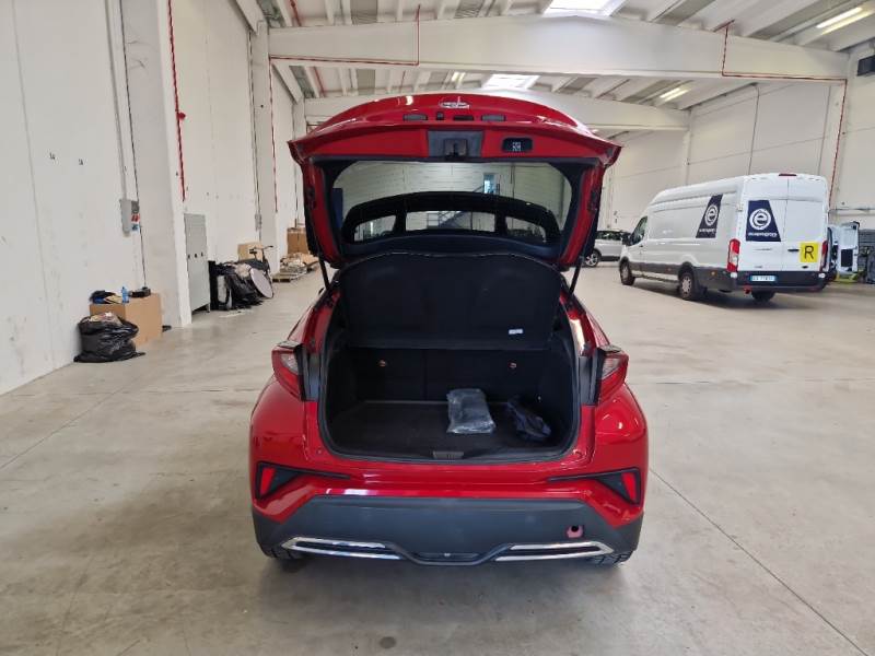 TOYOTA C-HR / 2019 / 5P / SUV 2.0H (184CV) E-CVT TREND photo