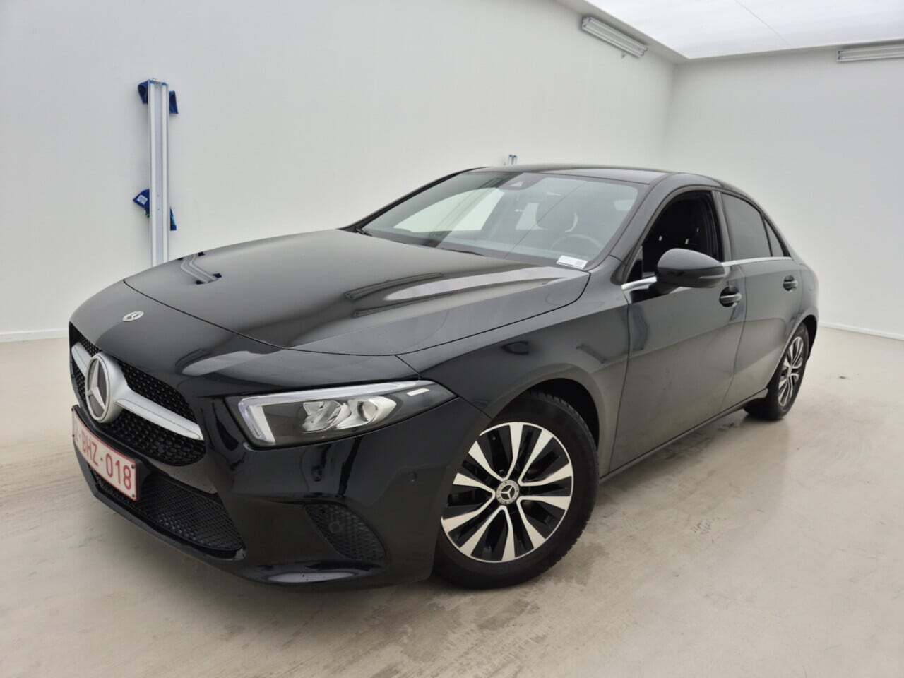 MERCEDES-BENZ A-KLASSE LIMOUSINE 2.0 180 D STYLE 7G-DCT