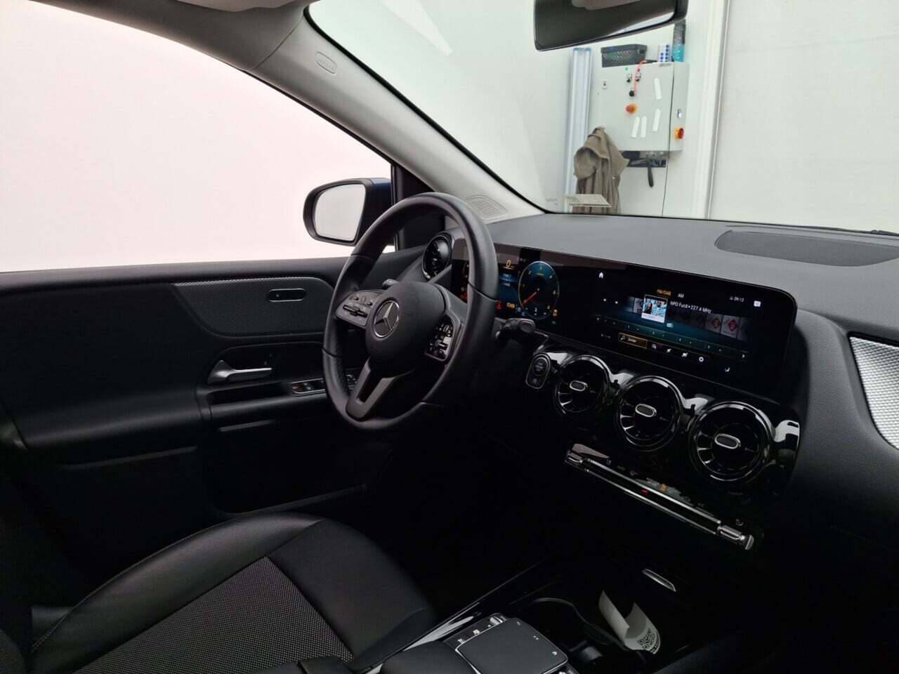 MERCEDES-BENZ B-KLASSE 200D BUSINESS SOL. AUT. photo