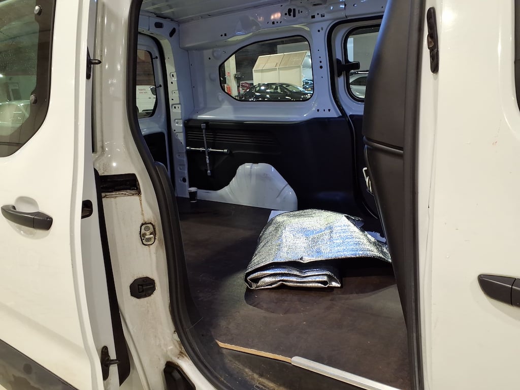 CITROAu2039N BERLINGO 1.5 BLUEHDI 100 XL HEAVY CLUB 1PL photo