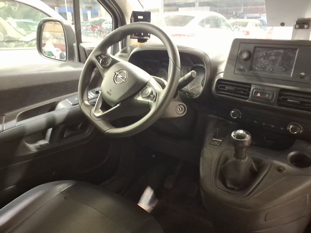 OPEL COMBO 1.5 TURBO D 75KW 2.3T L2H1 COMFORT photo