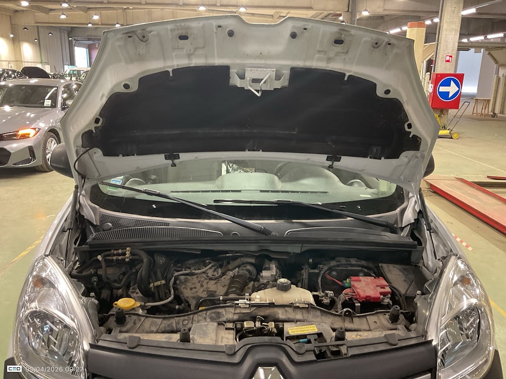 RENAULT KANGOO EXPRESS MAXI DIESEL Lot 1.3 RENAULT KANGOO EXPRESS Maxi 1.5 dCi Blue Confort photo