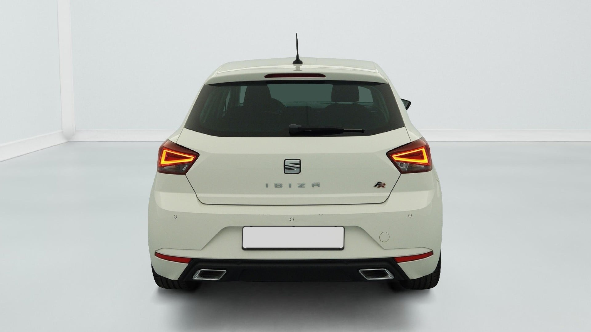 Seat Ibiza 1.0 EcoTSI 115 ch S/S BVM6 FR photo