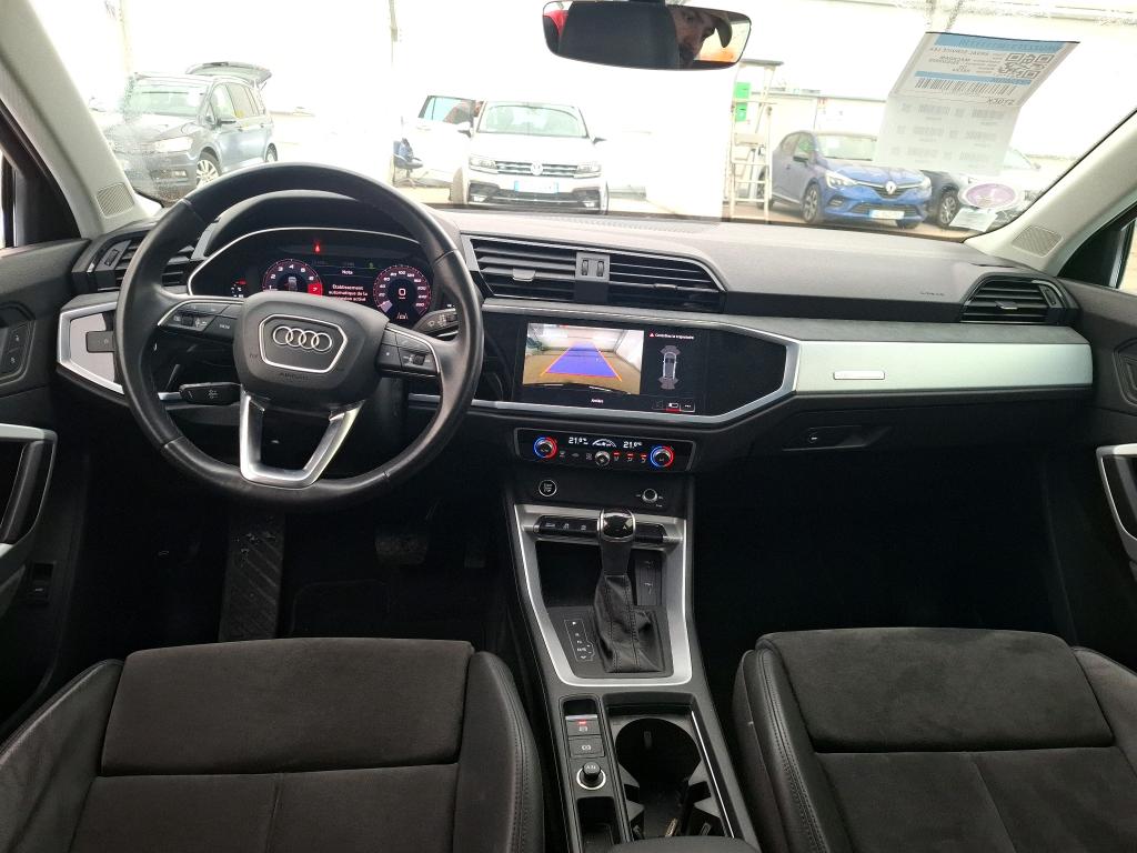 AUDI Q3 / 2018 / 5P / SUV 35 TFSI 150 MHEV S TRONIC DESIGN LUXE photo