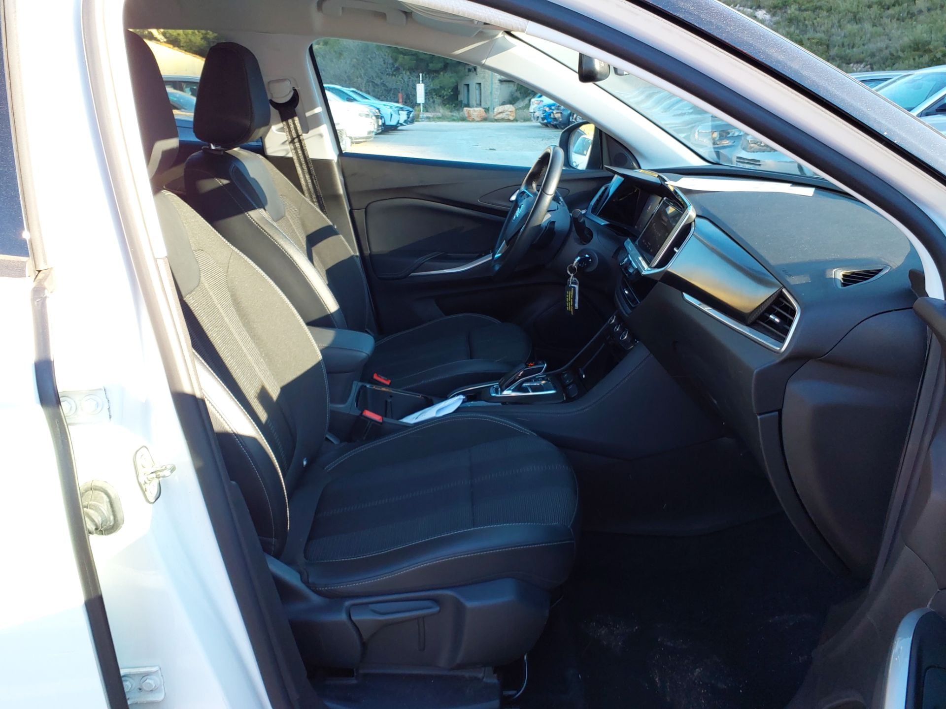 OPEL Grandland  OPEL Grandland  Turbo 130 ch BVA8 GS Line ADVANCED PARK ASSIST 180 photo