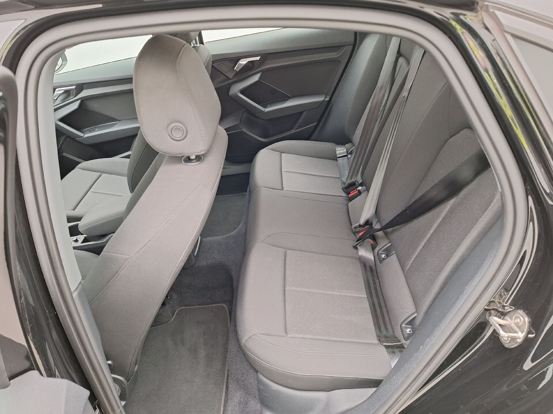 Audi, A3 Berline '20, Audi A3 Berline 1.0 TFSi 30 81kW S line 4d photo