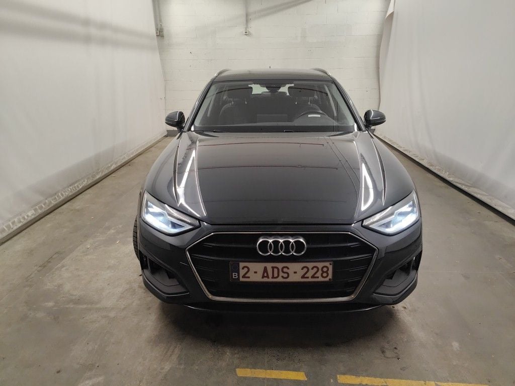 Audi A4 Avant 2.0 30 TDi 100kW S tronic Business Ed 5d photo