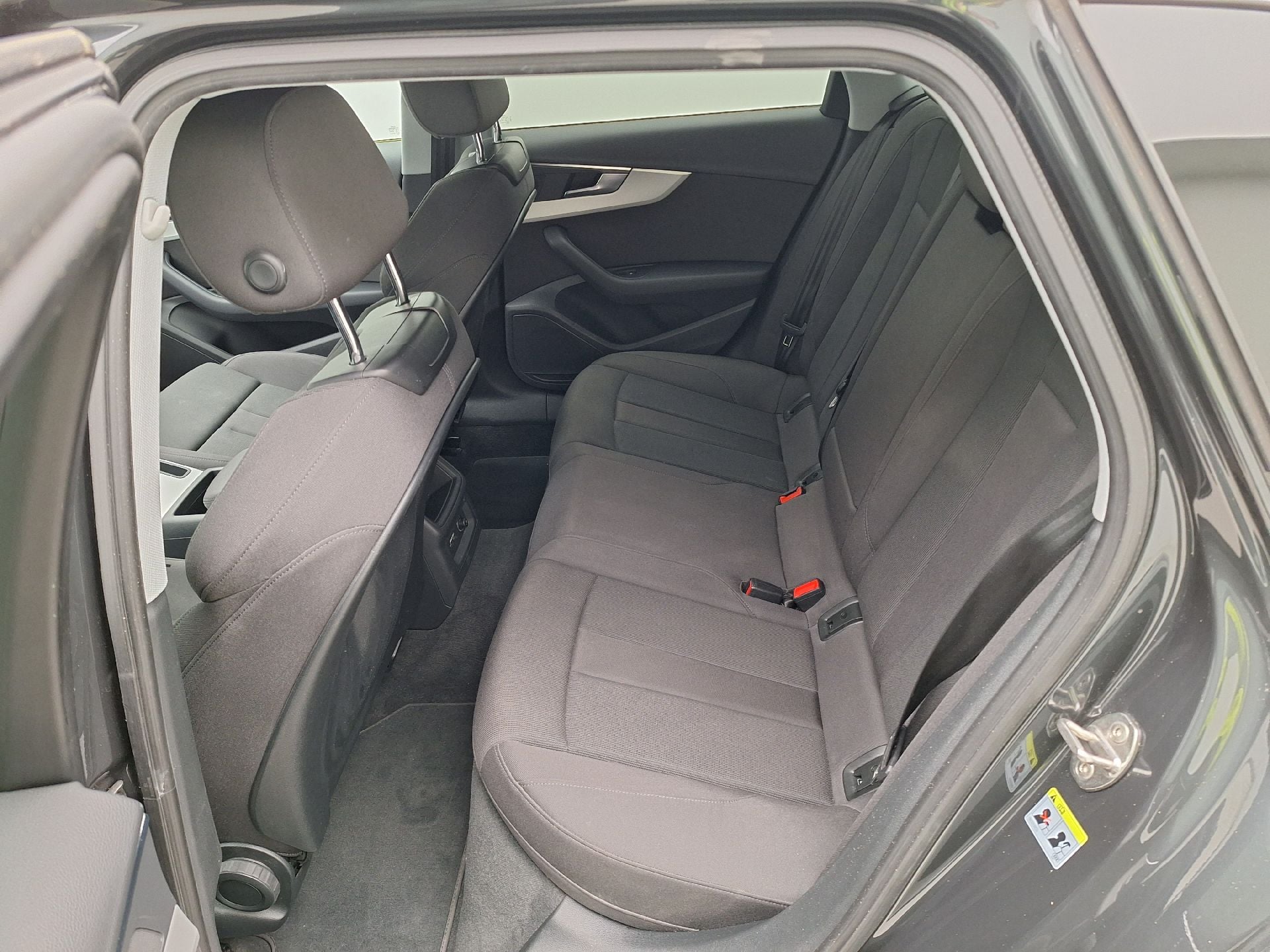 Audi, A4 Avant FL'19, Audi A4 Avant 2.0 30 TDi 100kW S tronic Business E photo