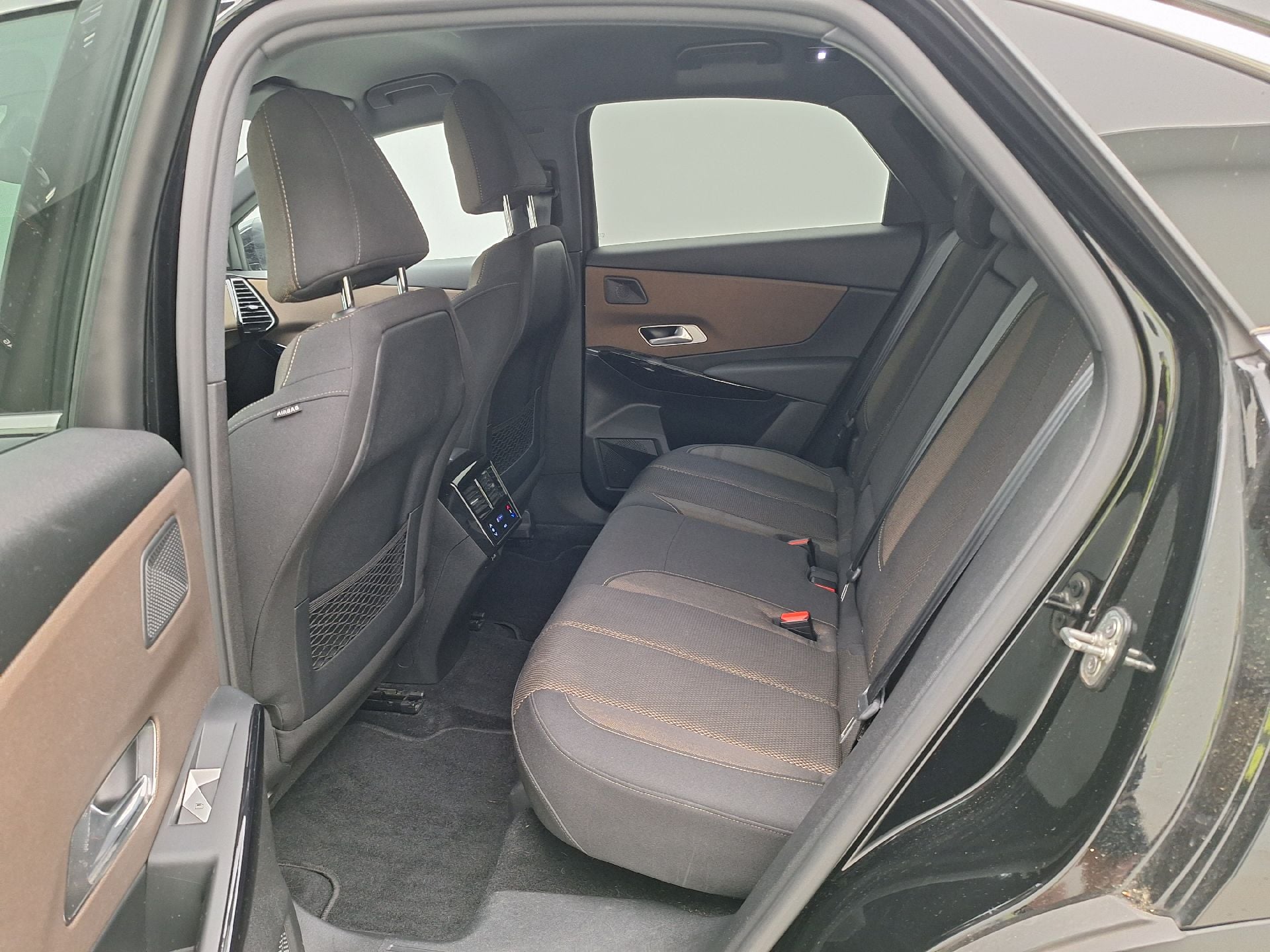 DS, DS7 CB '17, DS 7 Crossback 2.0 BlueHDi 180 Automatic So Chic 5 photo