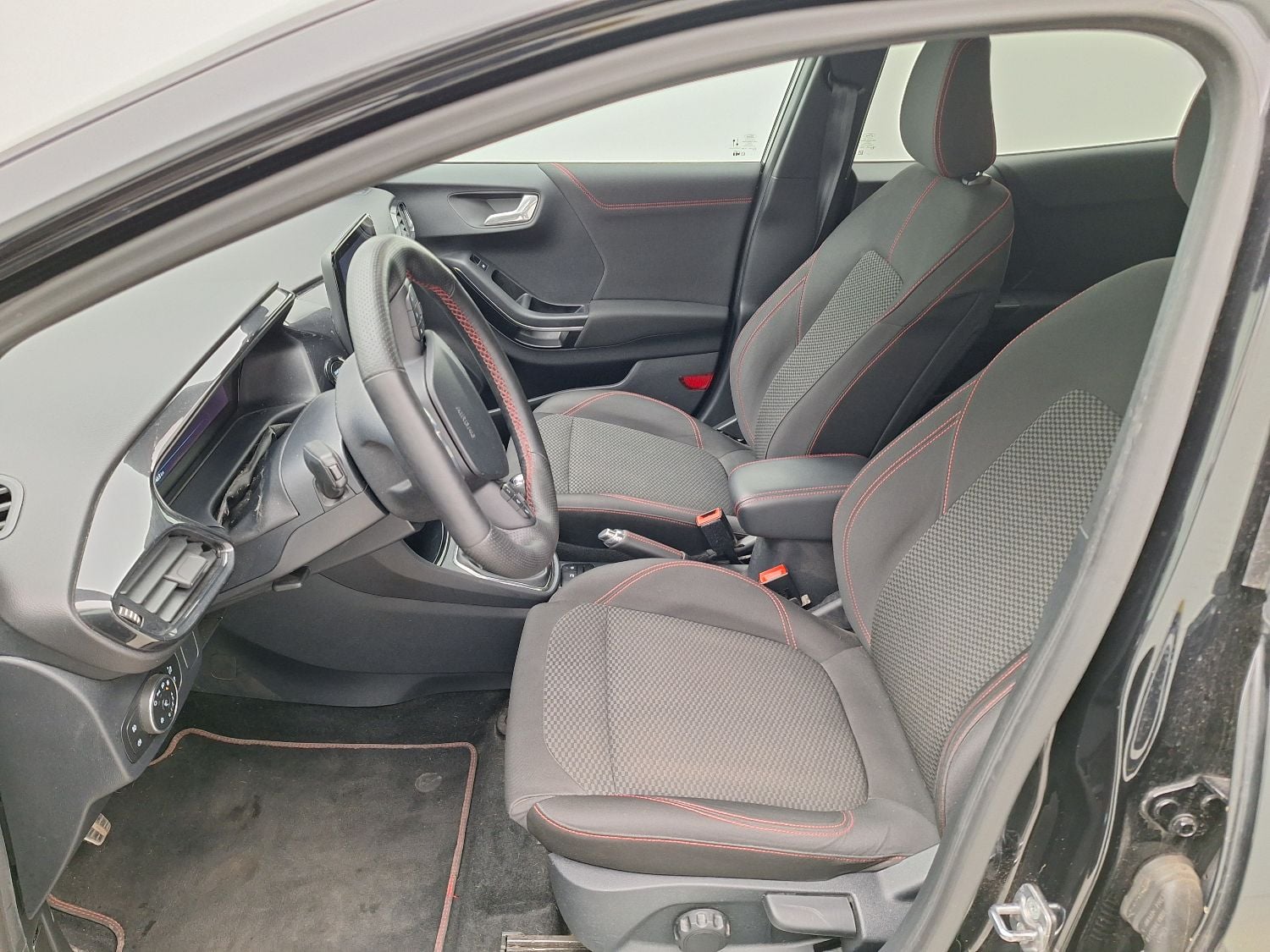 Ford, Puma '19, Ford Puma 1.0i Ecoboost mHEV 92kW ST-Line 5d photo