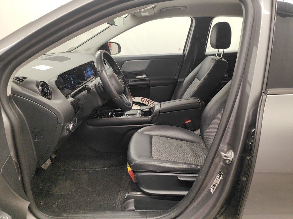 Mercedes-Benz GLA GLA 180 d 5d photo