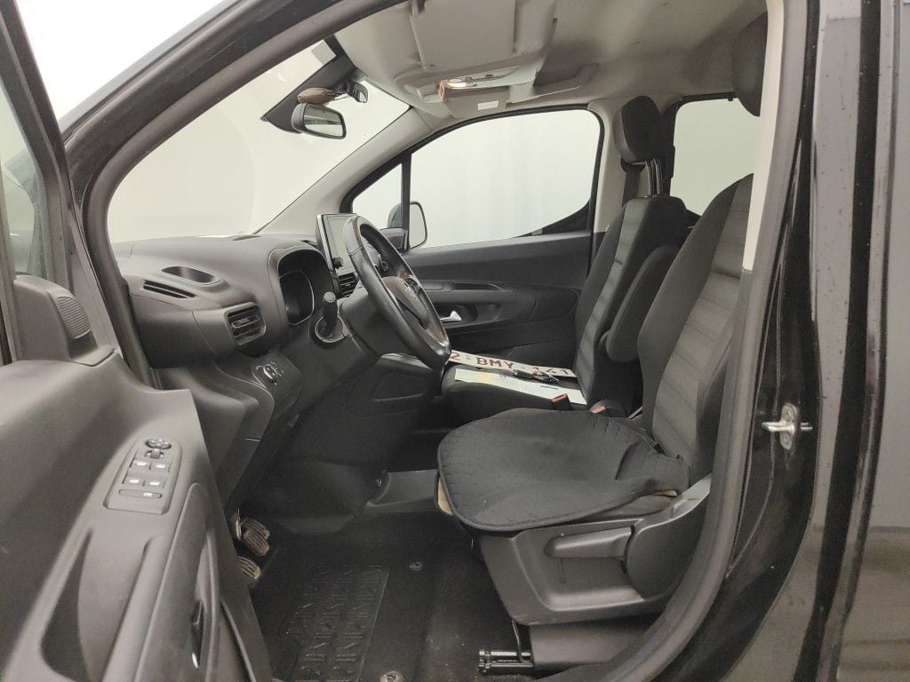 Opel Combo Life 1.5 Turbo D BlueI 96kW S/S Elegance L1H1 5d photo