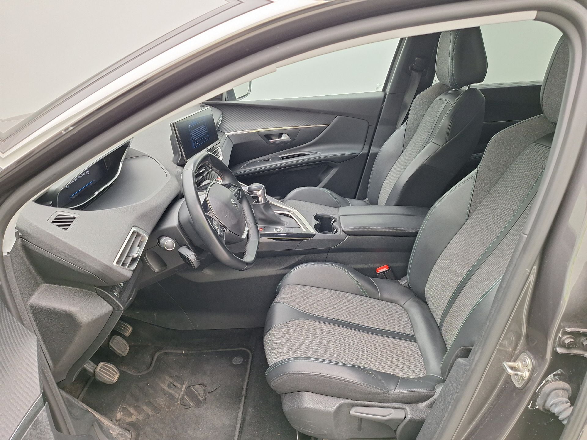 Peugeot, 5008 FL'20, Peugeot 5008 1.5 BlueHDi 96kW S&S Allure 5d photo