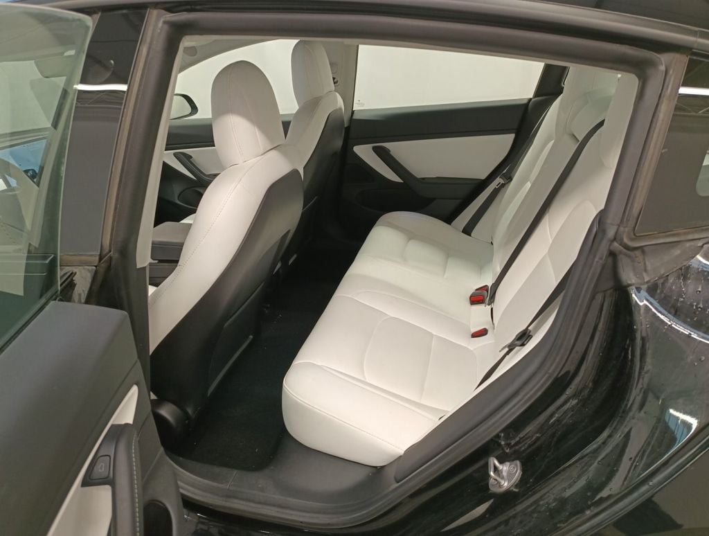 TESLA MODEL 3 75 kWh 462 Performance Dual Motor 5d photo