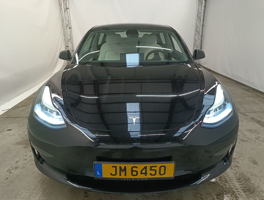 TESLA MODEL 3 75 kWh 462 Performance Dual Motor 5d photo