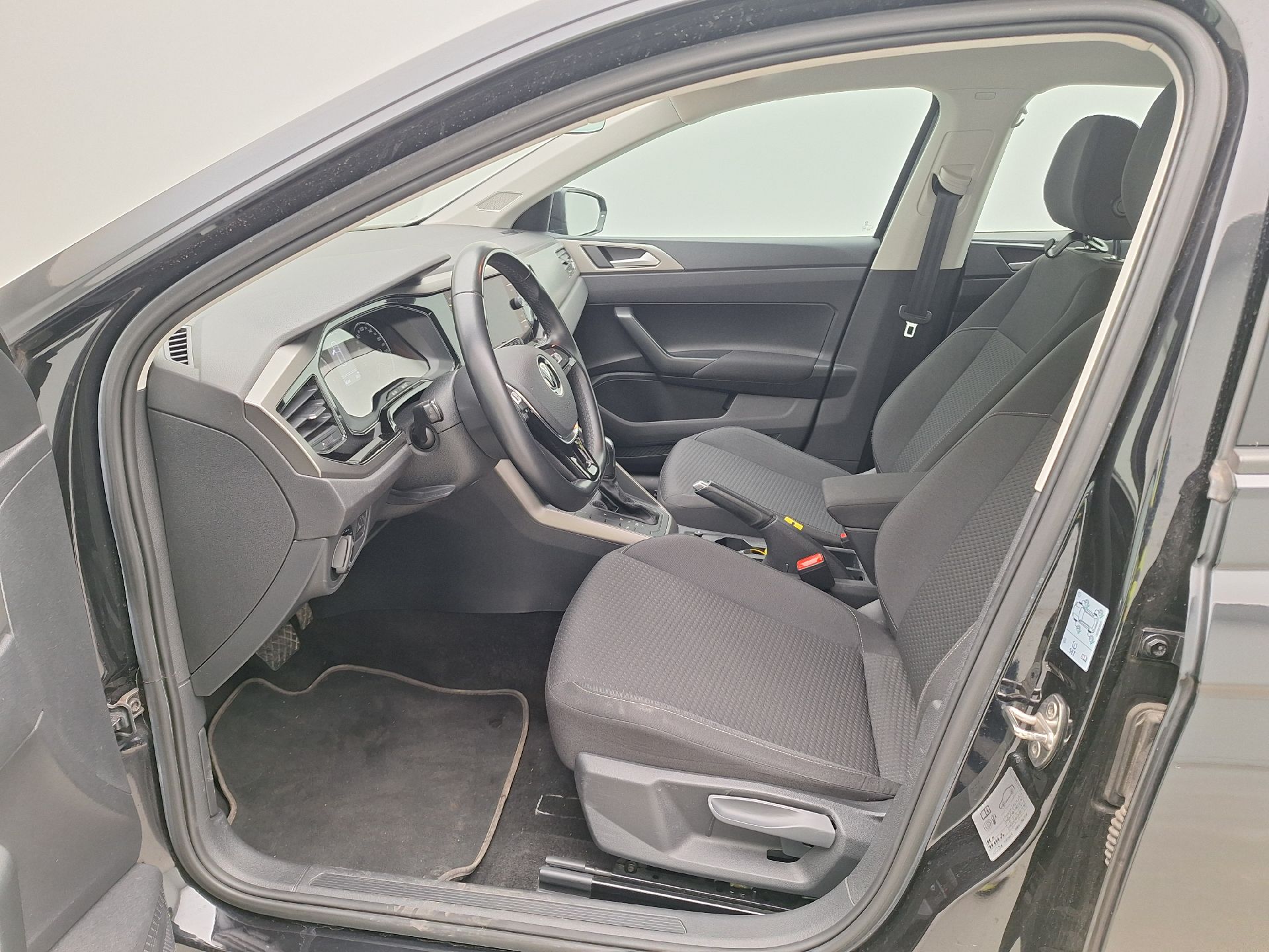 VW, Polo '17, Volkswagen Polo 1.0 TSI Comfortline DSG 5d photo