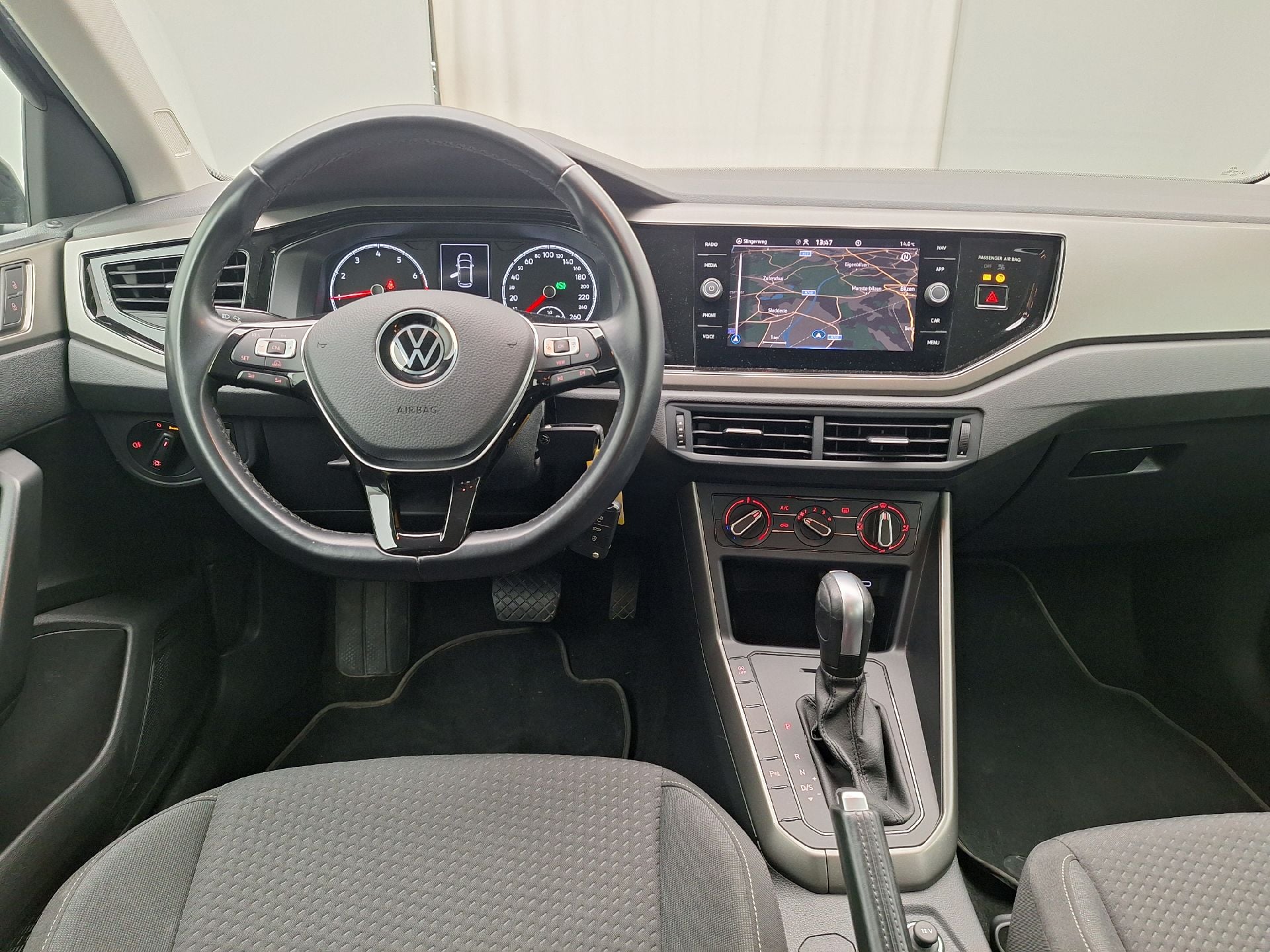 VW, Polo '17, Volkswagen Polo 1.0 TSI Comfortline DSG 5d photo