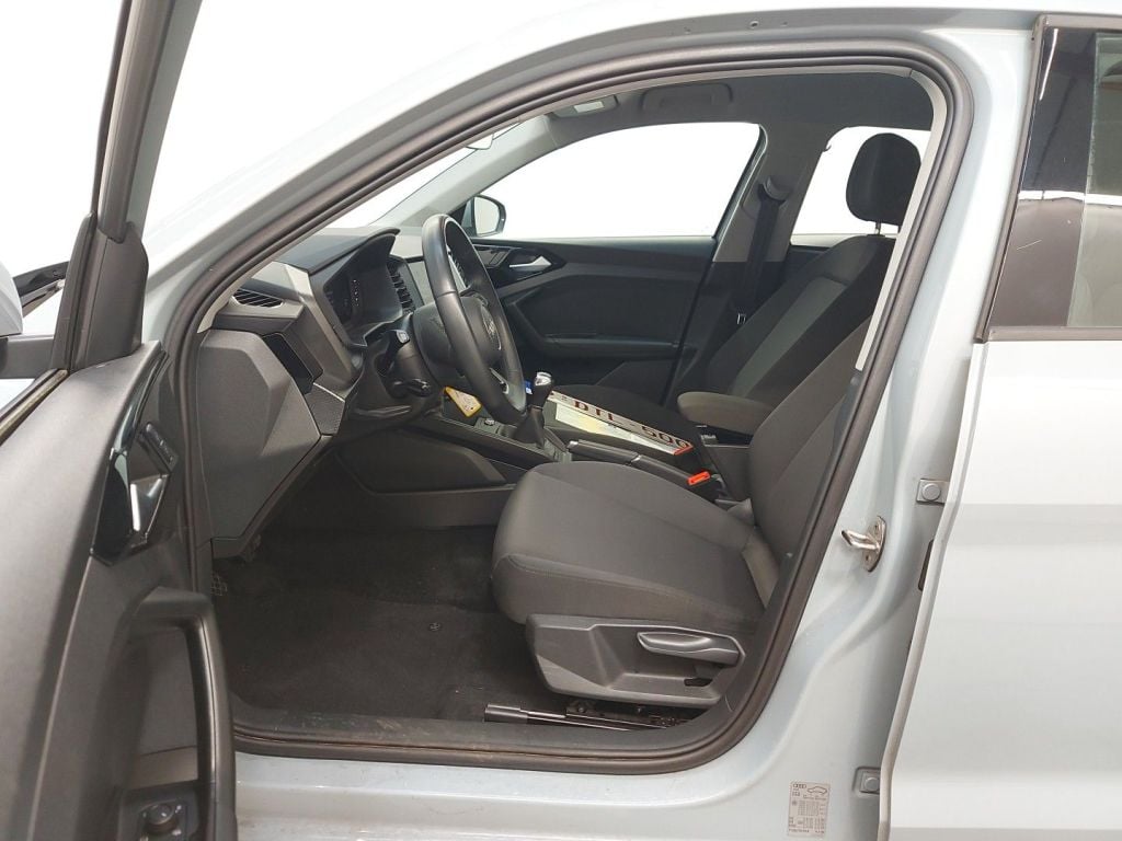 Audi A1 Sportback 1.0 25 TFSI 70kW Attraction 5d photo