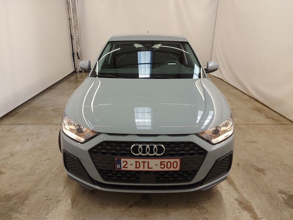 Audi A1 Sportback 1.0 25 TFSI 70kW Attraction 5d photo