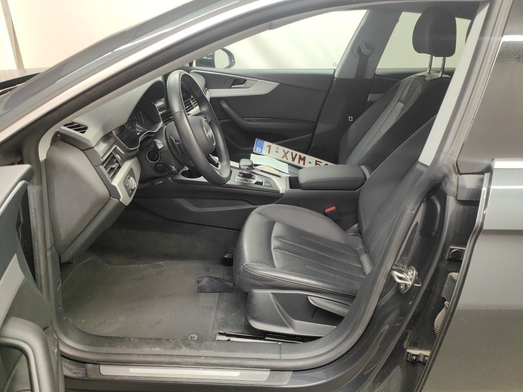 Audi A5 Sportback 30 TDI S tronic Bus Ed Advanced 5d photo