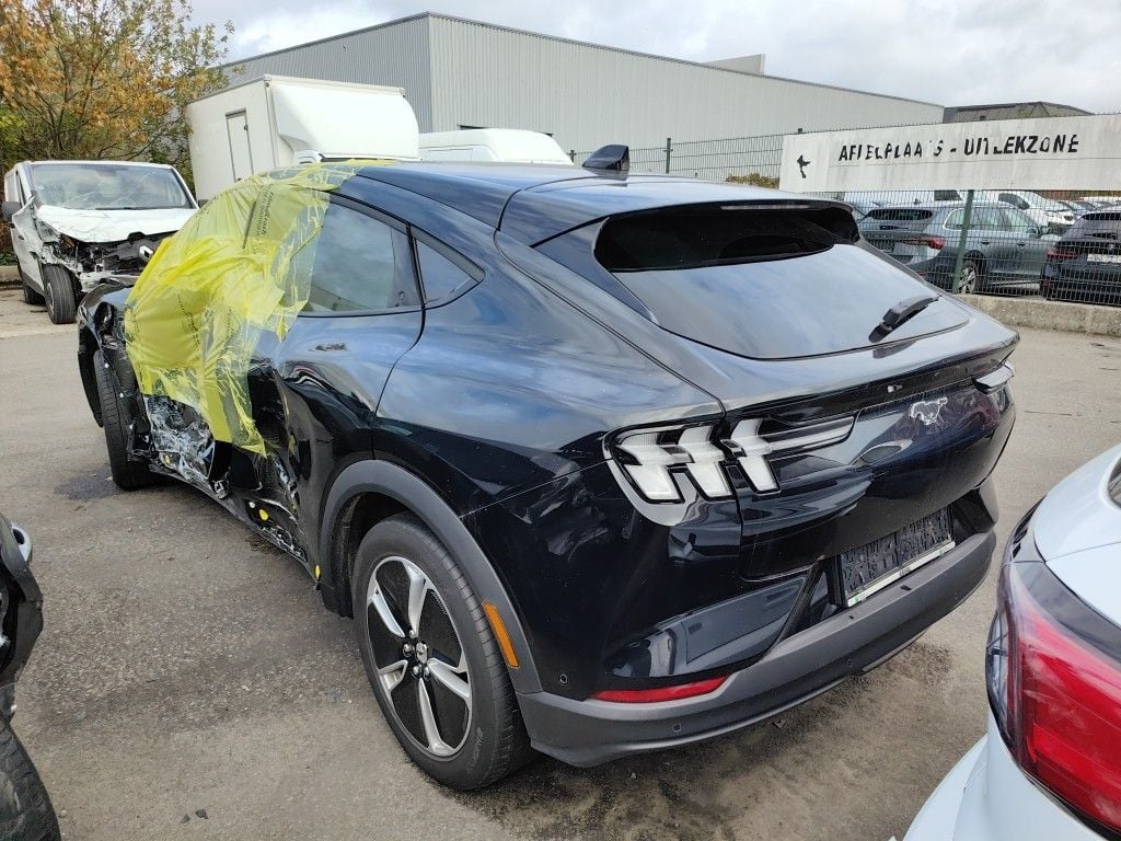Ford Mustang Mach-E 72kWh 198kW Standard Range RWD 5d !!Damaged car!! photo