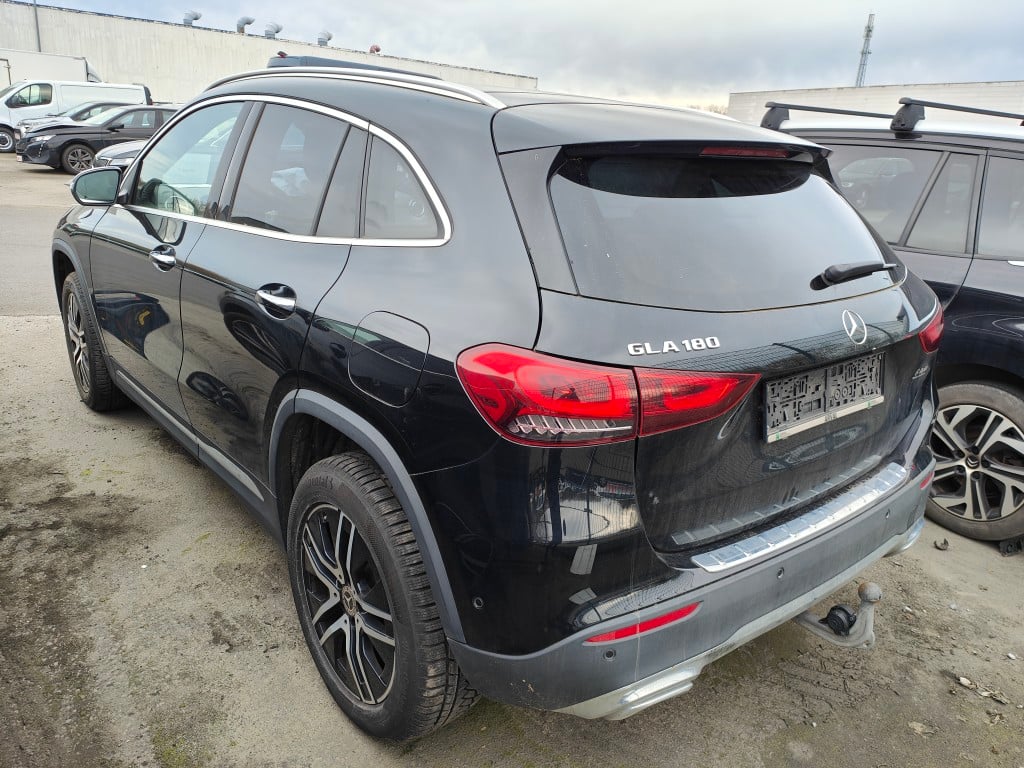 Mercedes-Benz GLA GLA 180 Business Solution 5d !! Damaged Car !!!! photo