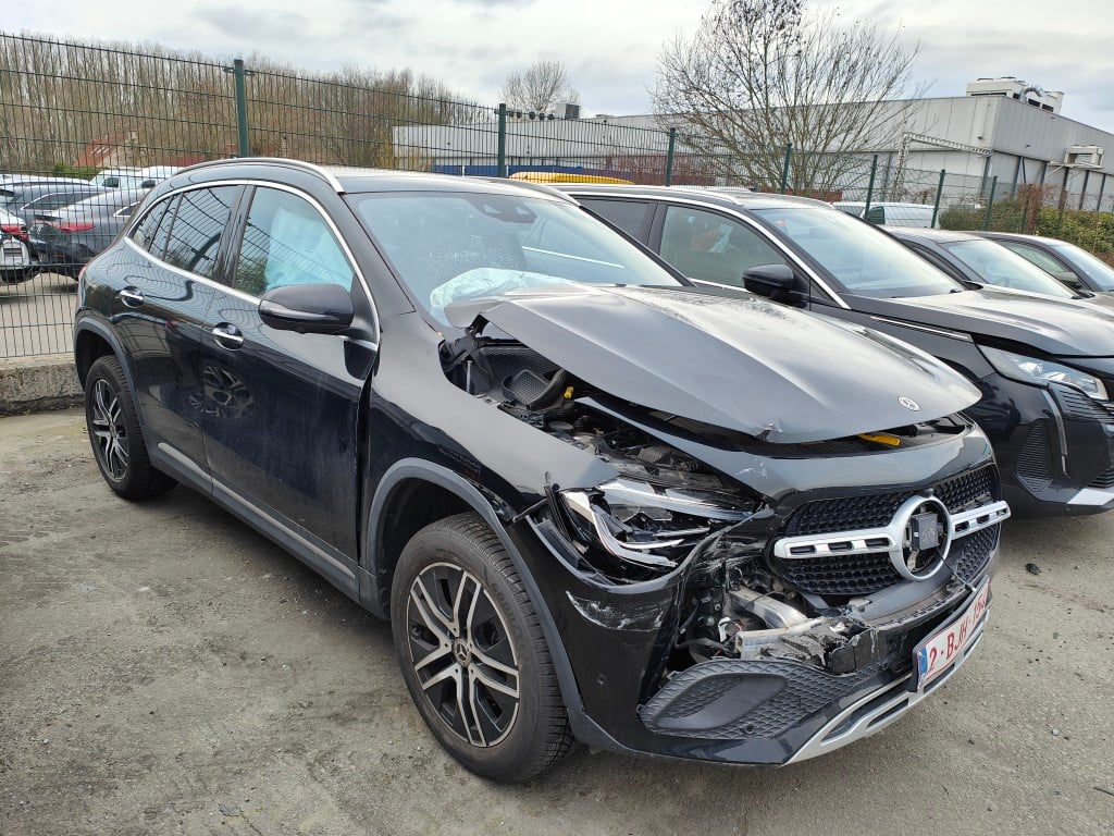 Mercedes-Benz GLA GLA 180 Business Solution 5d !! Damaged Car !!!! photo