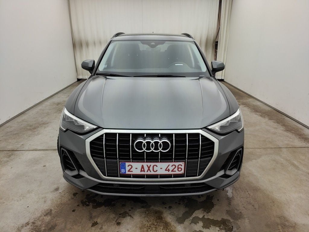 Audi Q3 35 TDI S tronic S line Business Edition 5d photo