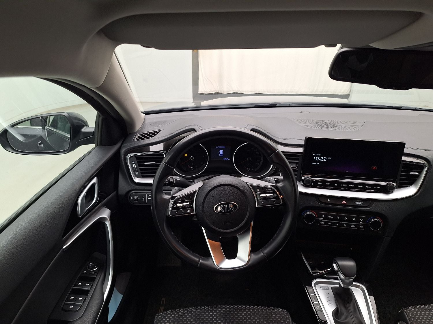 Kia, Ceed SW '18, KIA cee'd Sportswagon More 1.6 CRDi 136 MHEV DCT 5 photo