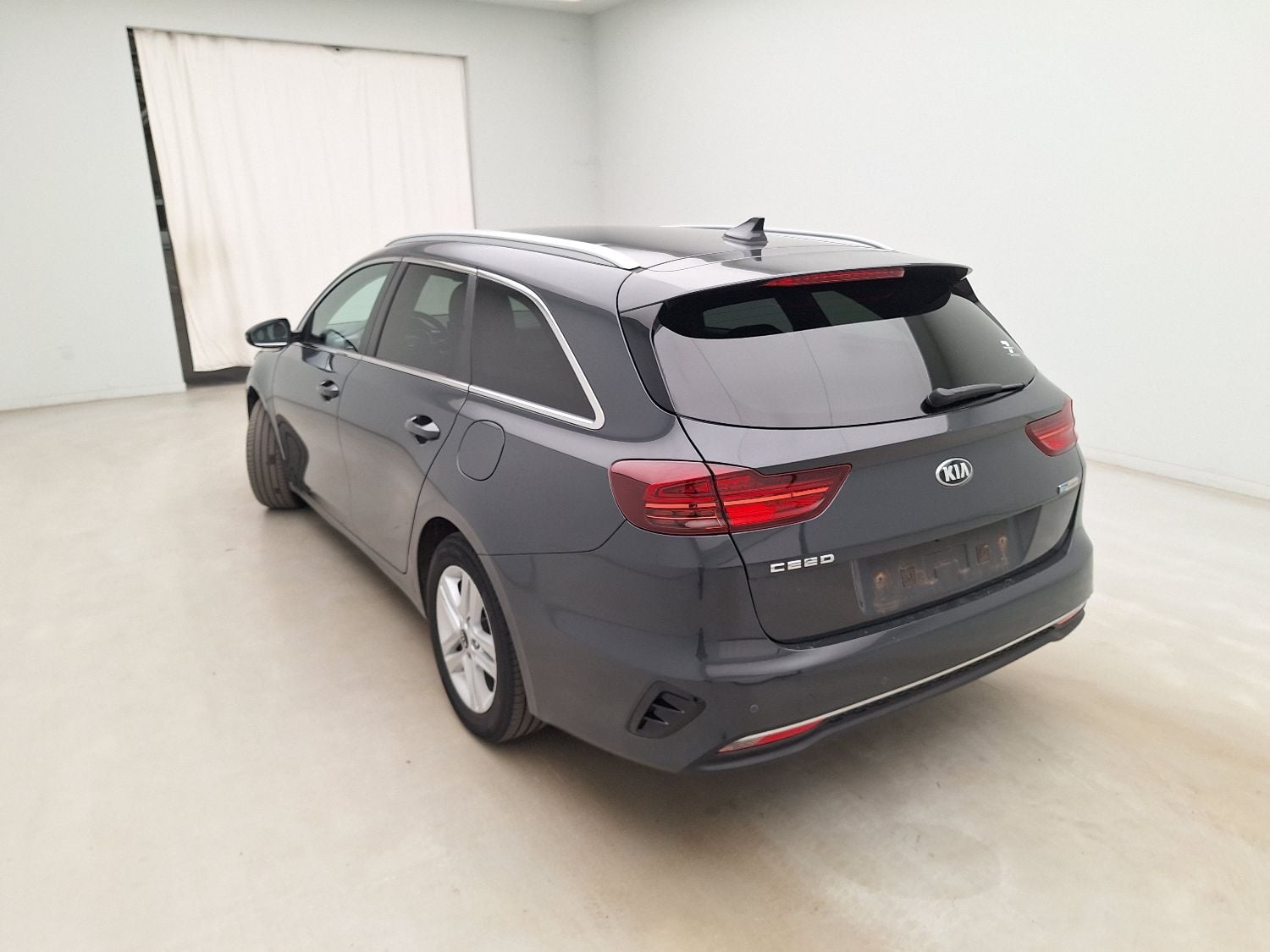 Kia, Ceed SW '18, KIA cee'd Sportswagon More 1.6 CRDi 136 MHEV DCT 5 photo