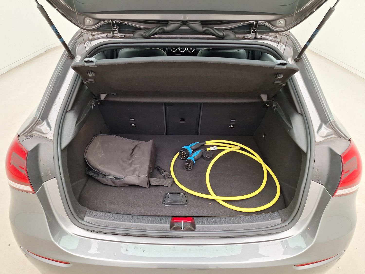 Mercedes, A-Class '18 PHEV, Mercedes-Benz A-Klasse A 250 e Business Solution 5 photo