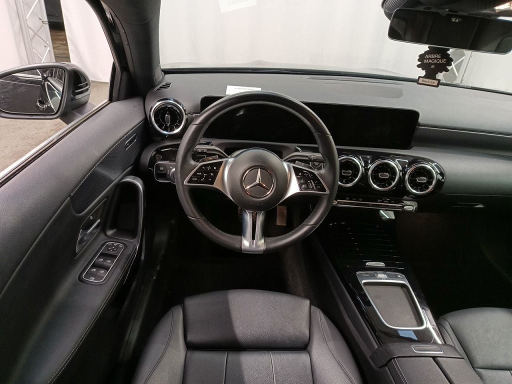 MERCEDES CLASSE A DIESEL (W177) A 180 d 116hp Business Line 5d