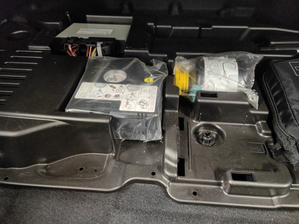 MERCEDES CLASSE A SEDAN DIESEL (V177) A 180 d 116 Business Solution 4d photo