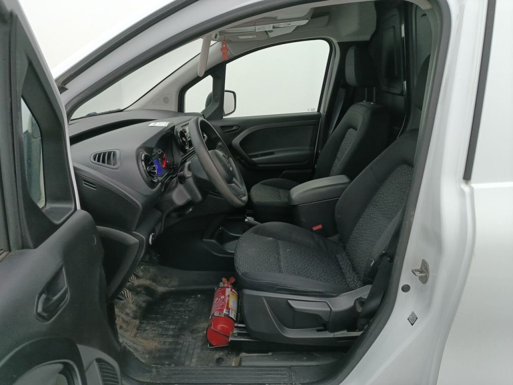 MERCEDES-BENZ CITAN 110 TOURER SWB DSL - 2022 1.5 CDI 95hp 110 A1 Pro S/S (EU6d) 5d photo