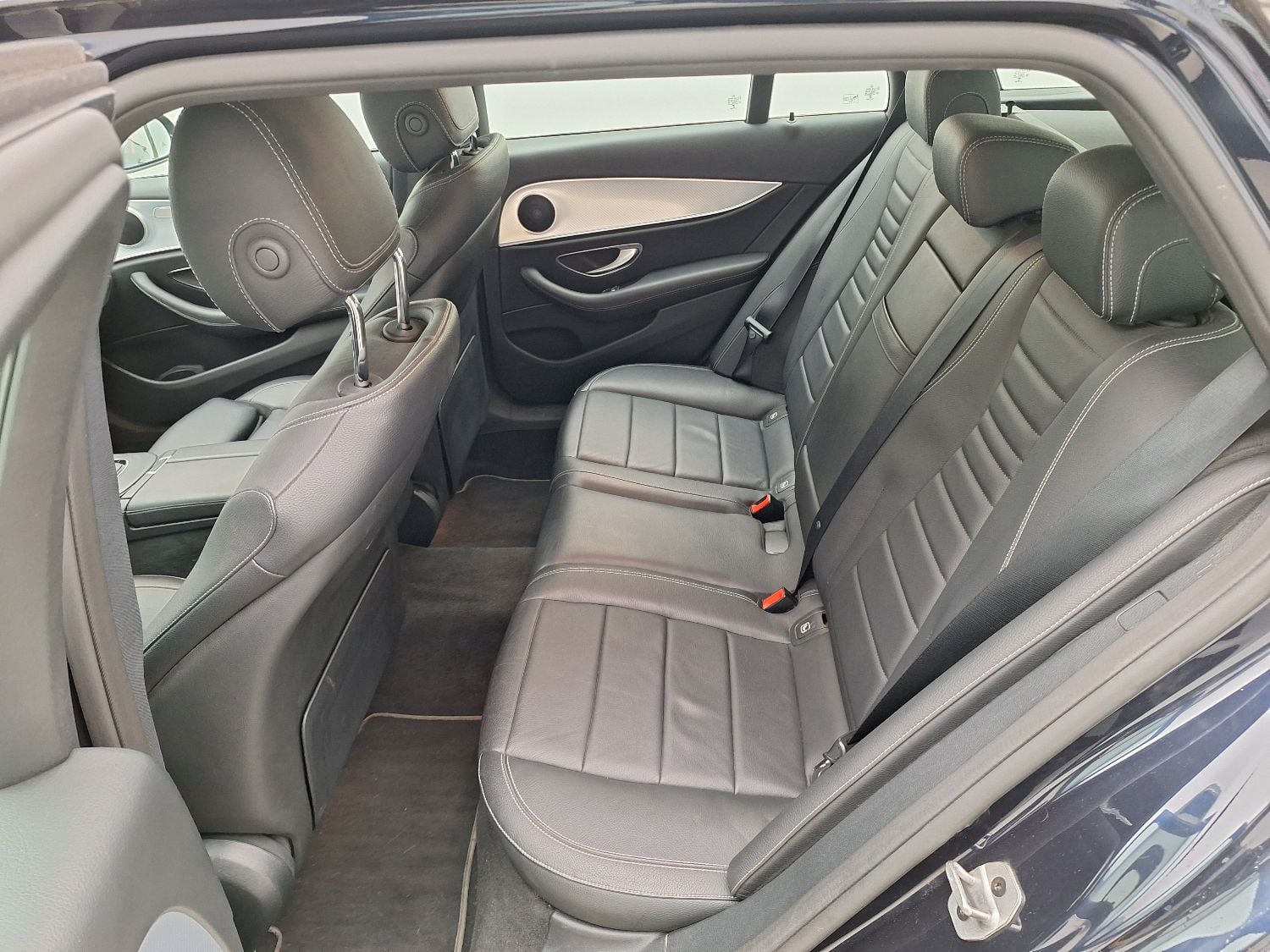 Mercedes, E-Clas Br FL'20 PHEV, Mercedes-Benz E-Klasse Break E 300de Business Solu photo