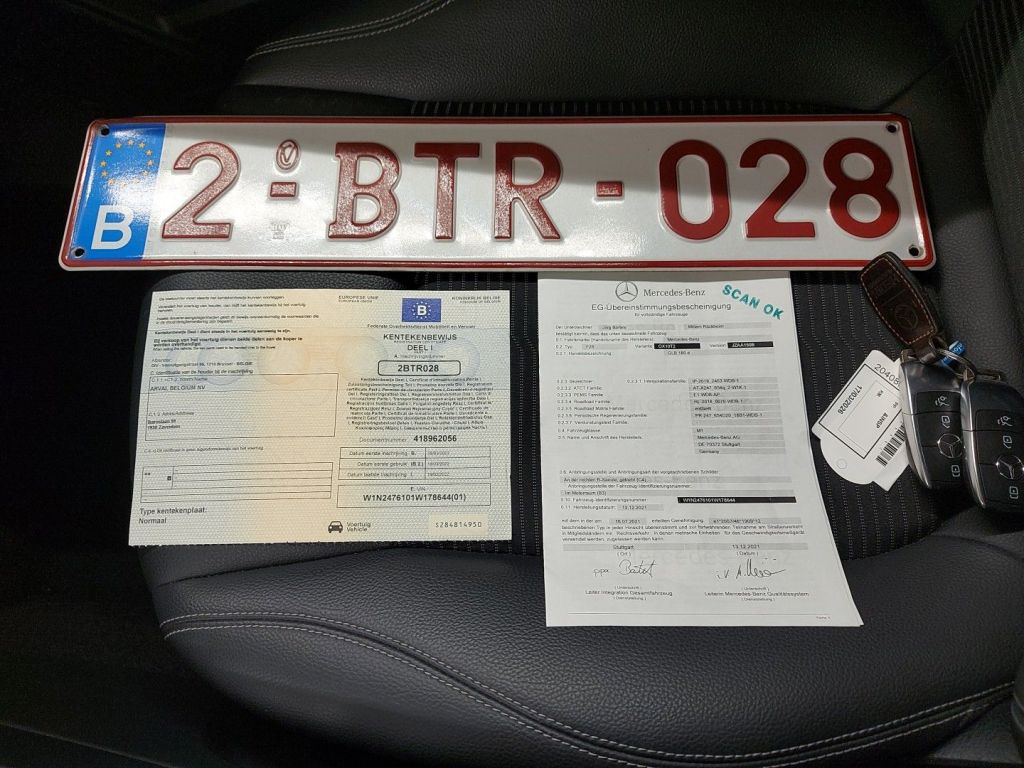 Mercedes-Benz GLB GLB 180 d 5d photo