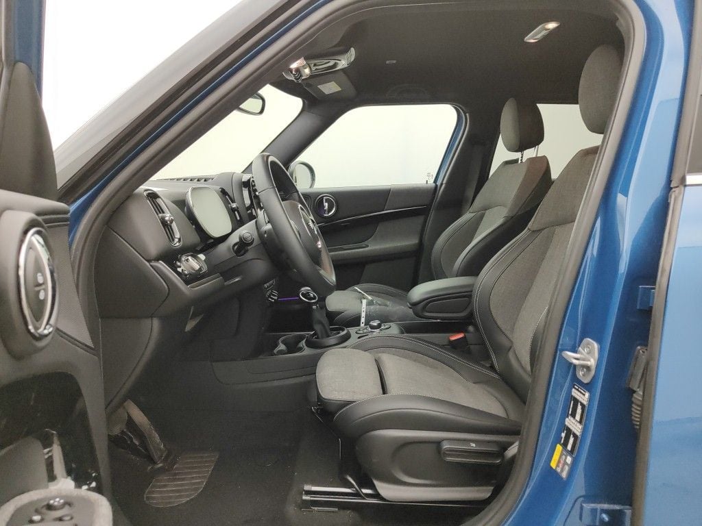 Mini Countryman Cooper S E ALL4 AT 5d photo