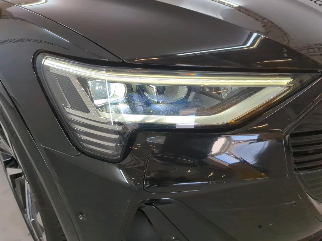 AUDI e-tron 300 kW photo