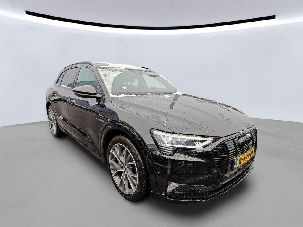 AUDI e-tron 300 kW photo