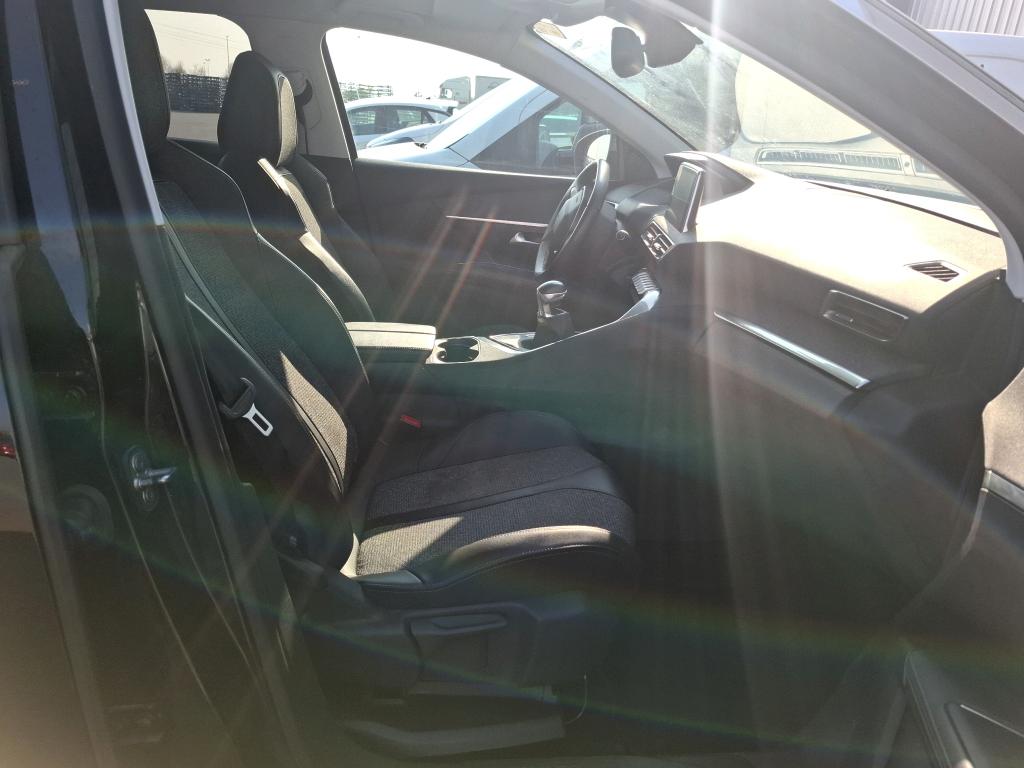 3008 Allure Business 1.5 HDi 130CV BVM6 E6d photo