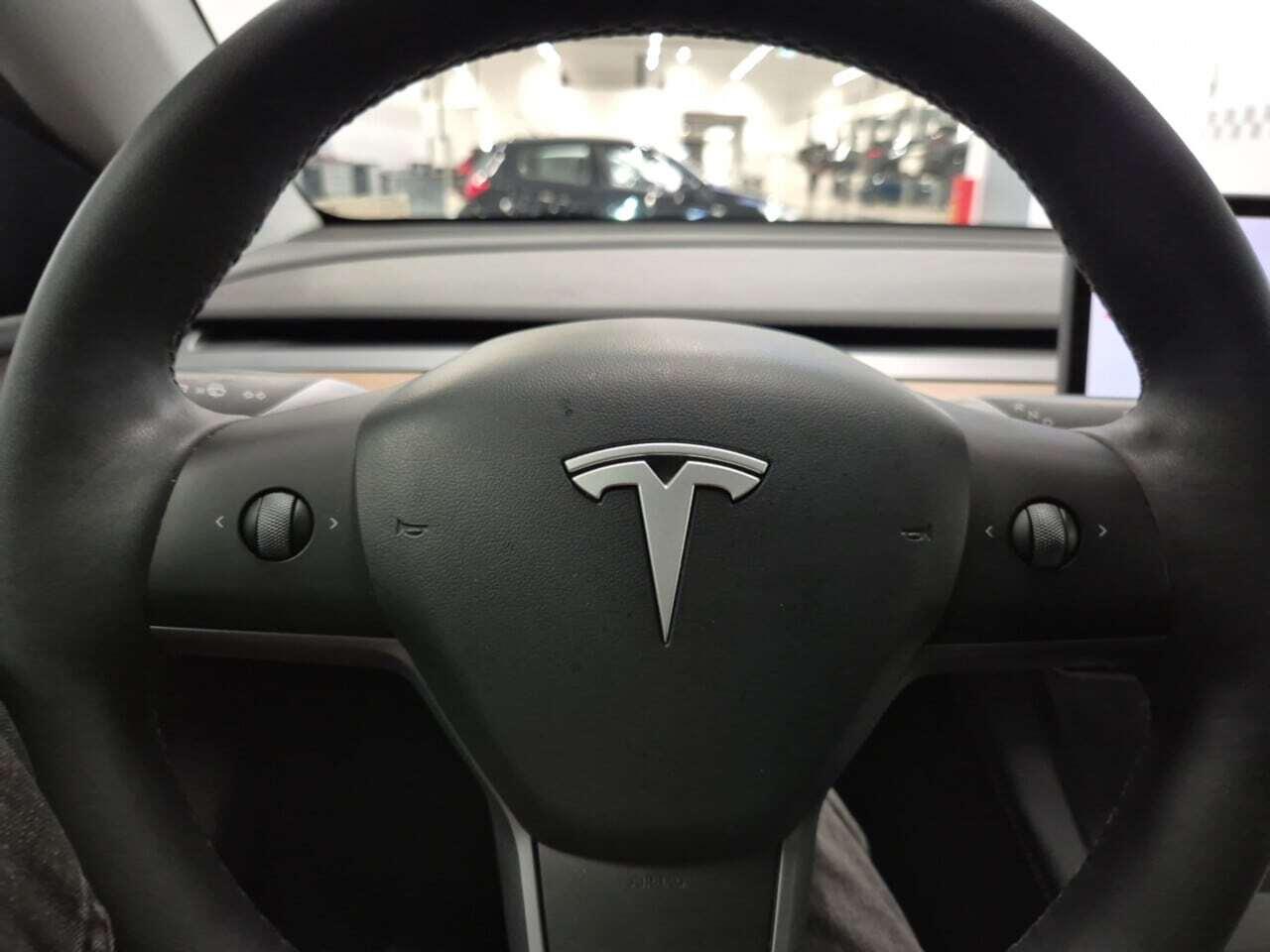 Tesla Model Y RWD 58 kWh photo