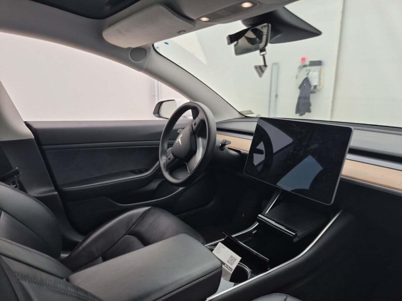 Tesla Model 3 Stnd.RWD Plus 60 kWh photo