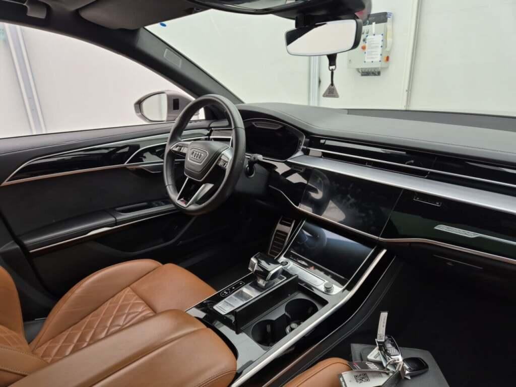 AUDI A8 60 TFSI e quattro photo