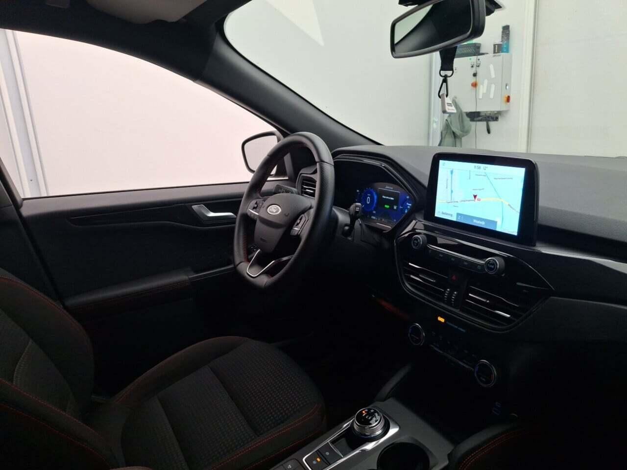 FORD KUGA 2.5 PHEV ST-Line photo